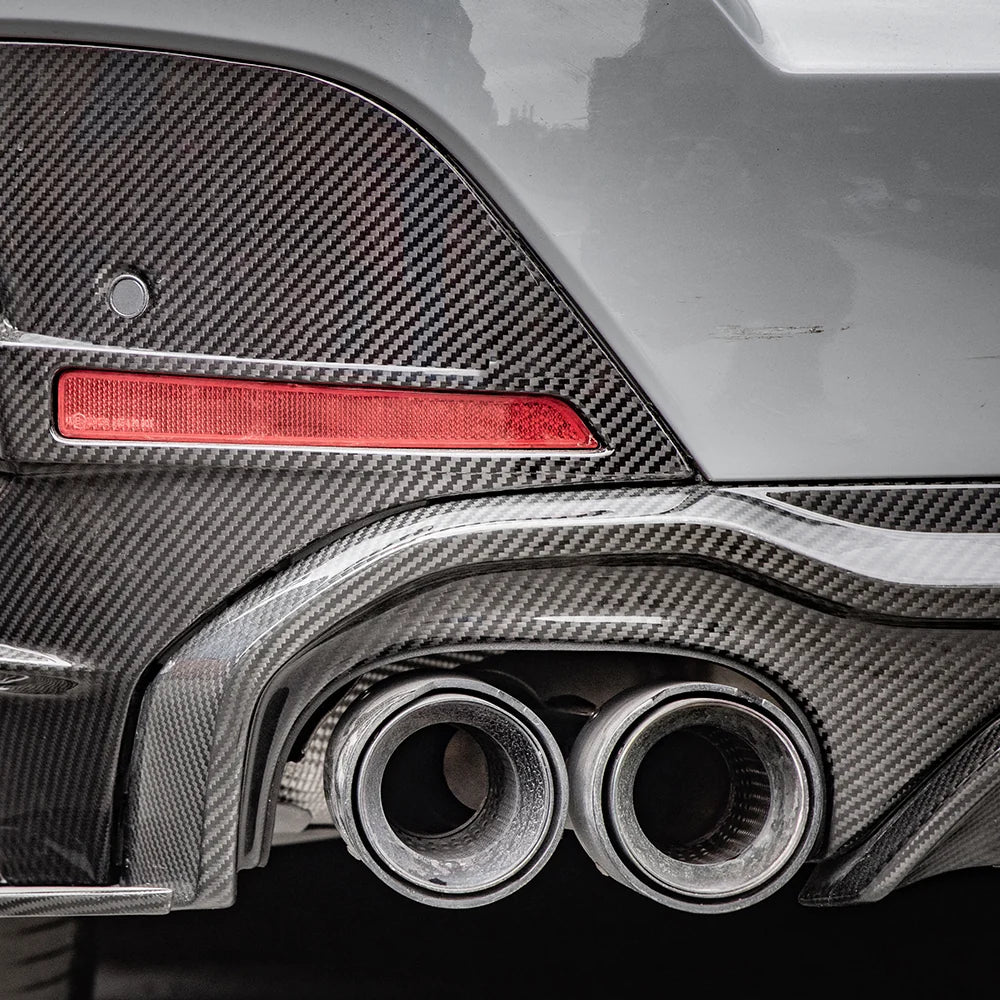 SOOQOO BMW 4 Series G26 Rear Diffuser Dual Tips In Prepreg Carbon Fiber