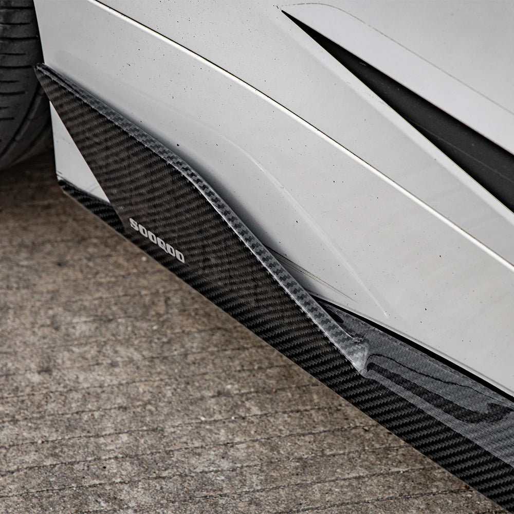 SOOQOO BMW 4 Series G22 Side Skirt In Prepreg Carbon Fiber